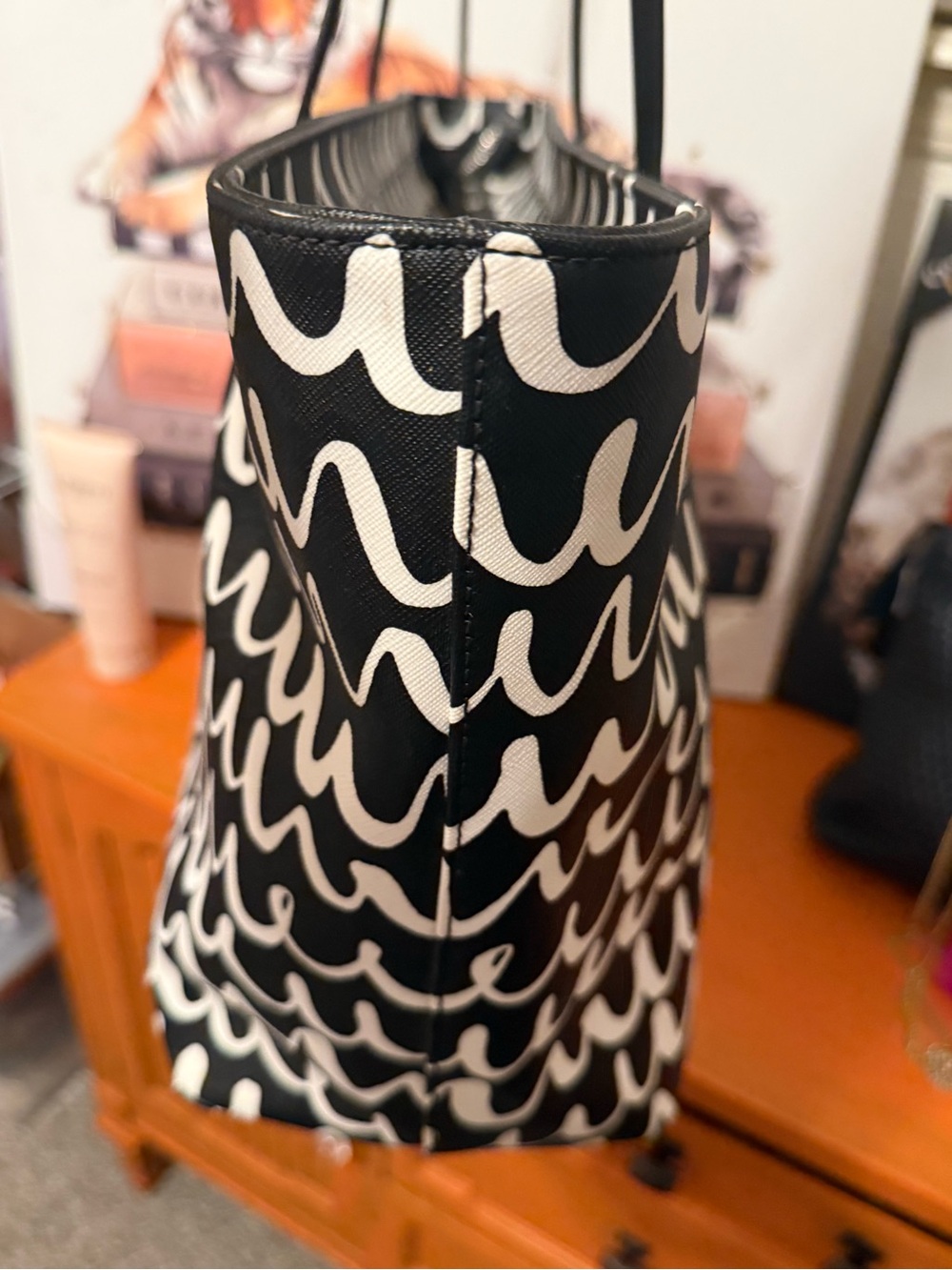 kate spade Black and White Wave-Print Tote - Picture 5 of 14
